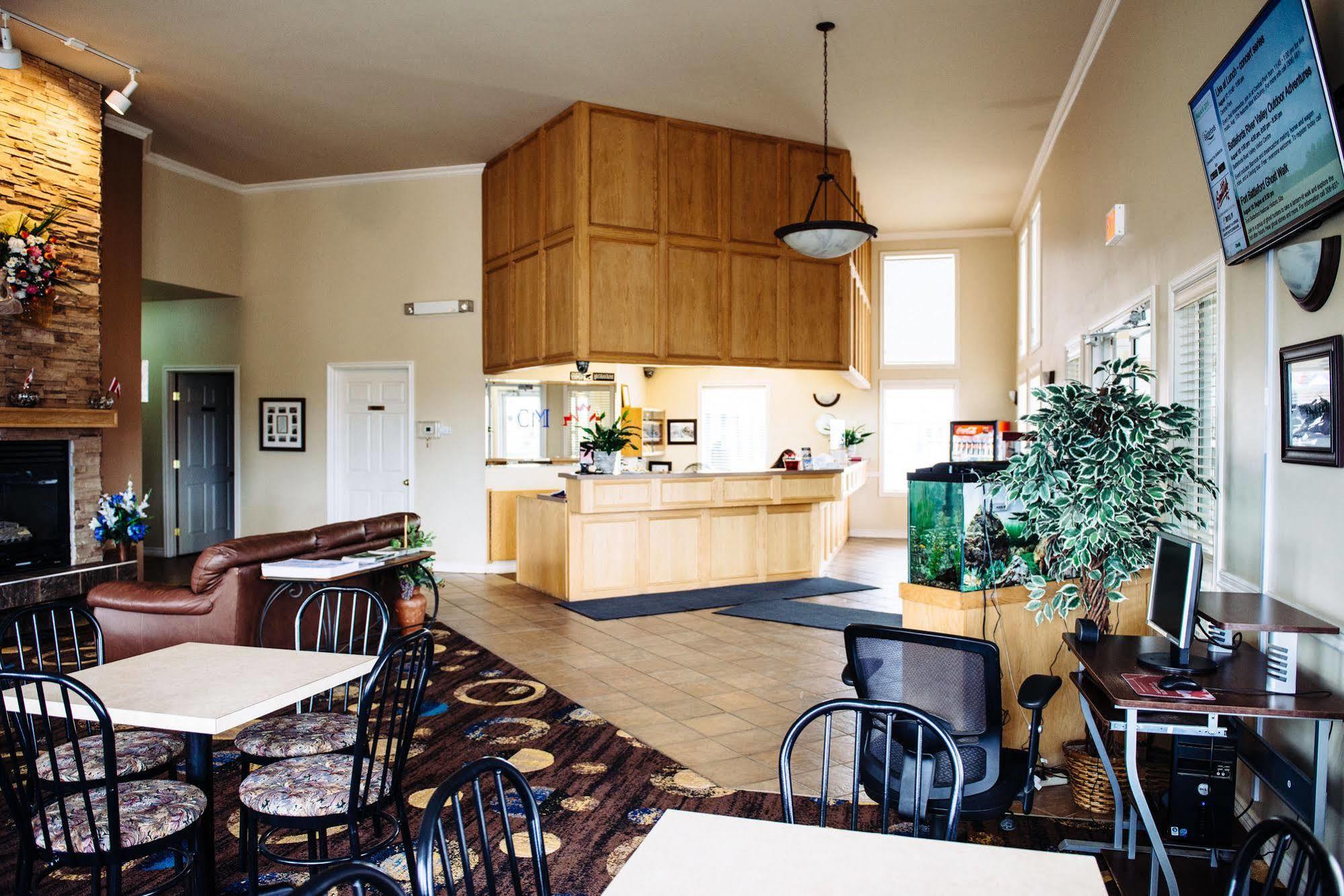Canadian Motel North Battleford Zewnętrze zdjęcie