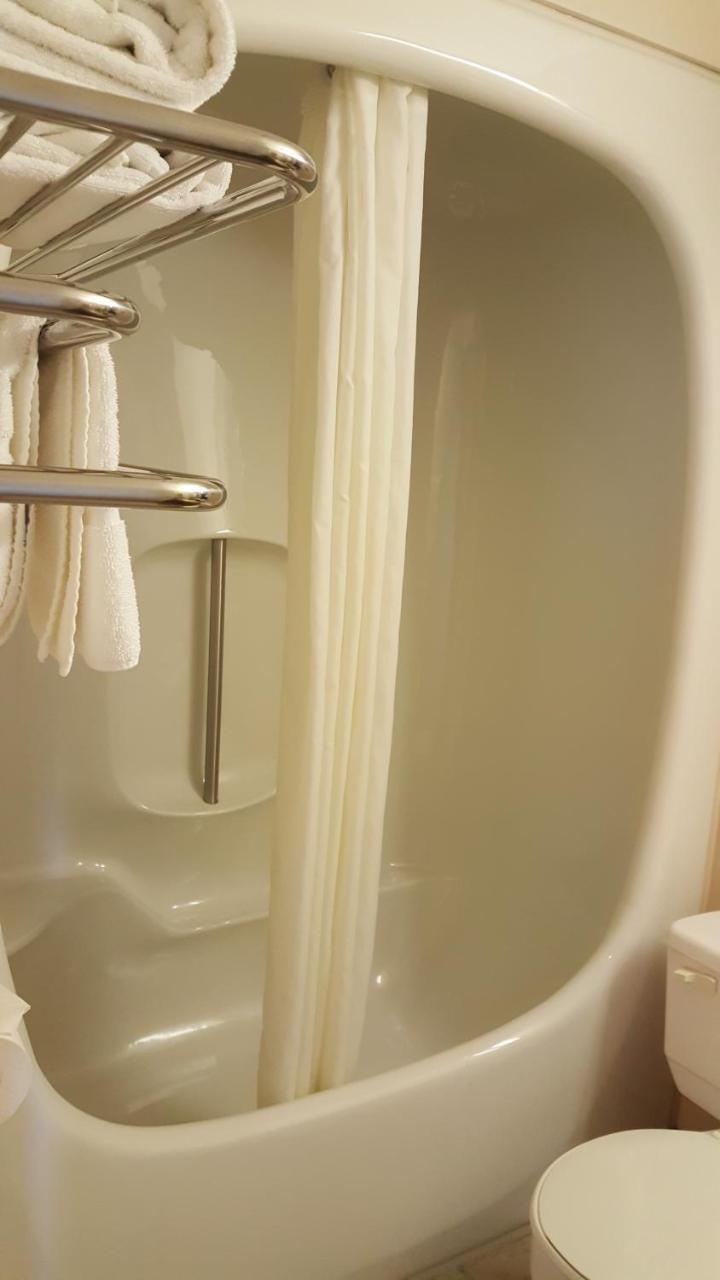 Canadian Motel North Battleford Zewnętrze zdjęcie
