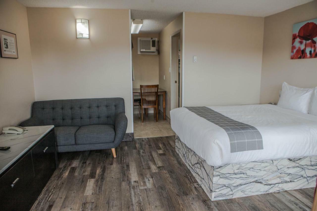 Canadian Motel North Battleford Zewnętrze zdjęcie