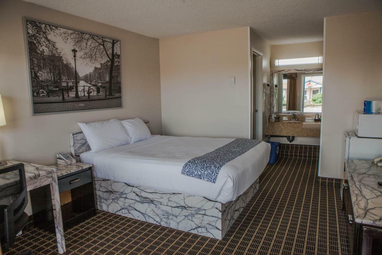 Canadian Motel North Battleford Zewnętrze zdjęcie