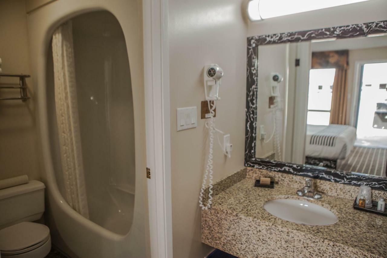 Canadian Motel North Battleford Zewnętrze zdjęcie